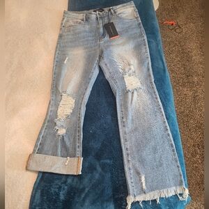 NWT Risen High Waist Straight Leg Capris